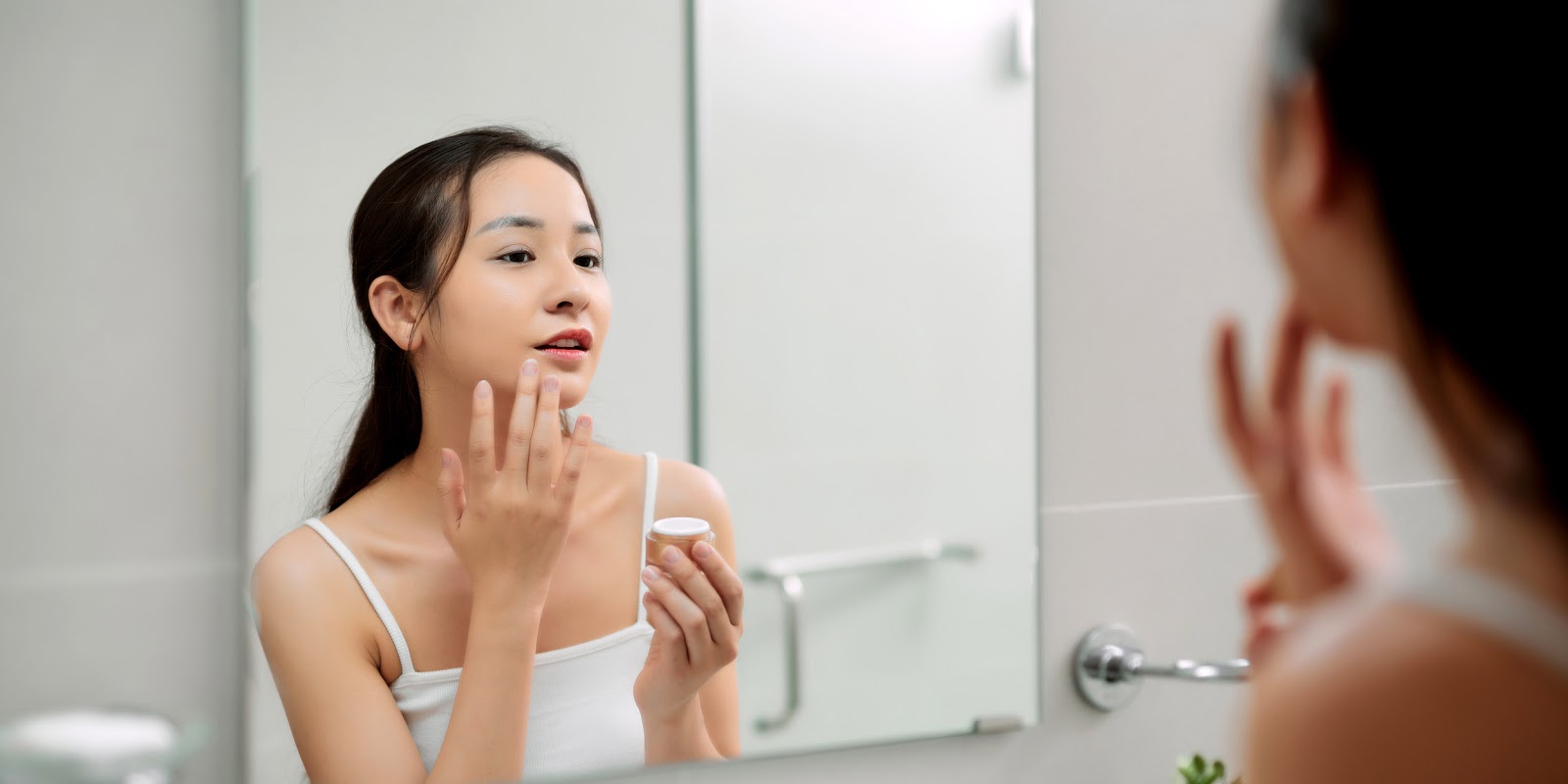 Các nàng U30 muốn đẹp trường tồn thì phải sắm ngay 5 món chăm sóc da sau đây - Ảnh 3 Các nàng U30 muốn đẹp trường tồn thì phải sắm ngay 5 món chăm sóc da sau đây - Ảnh 3