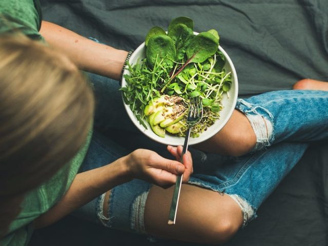 Cách làm trắng răng tự nhiên đơn giản ngay tại nhà - Ảnh 1 Cách làm trắng răng tự nhiên đơn giản ngay tại nhà - Ảnh 1