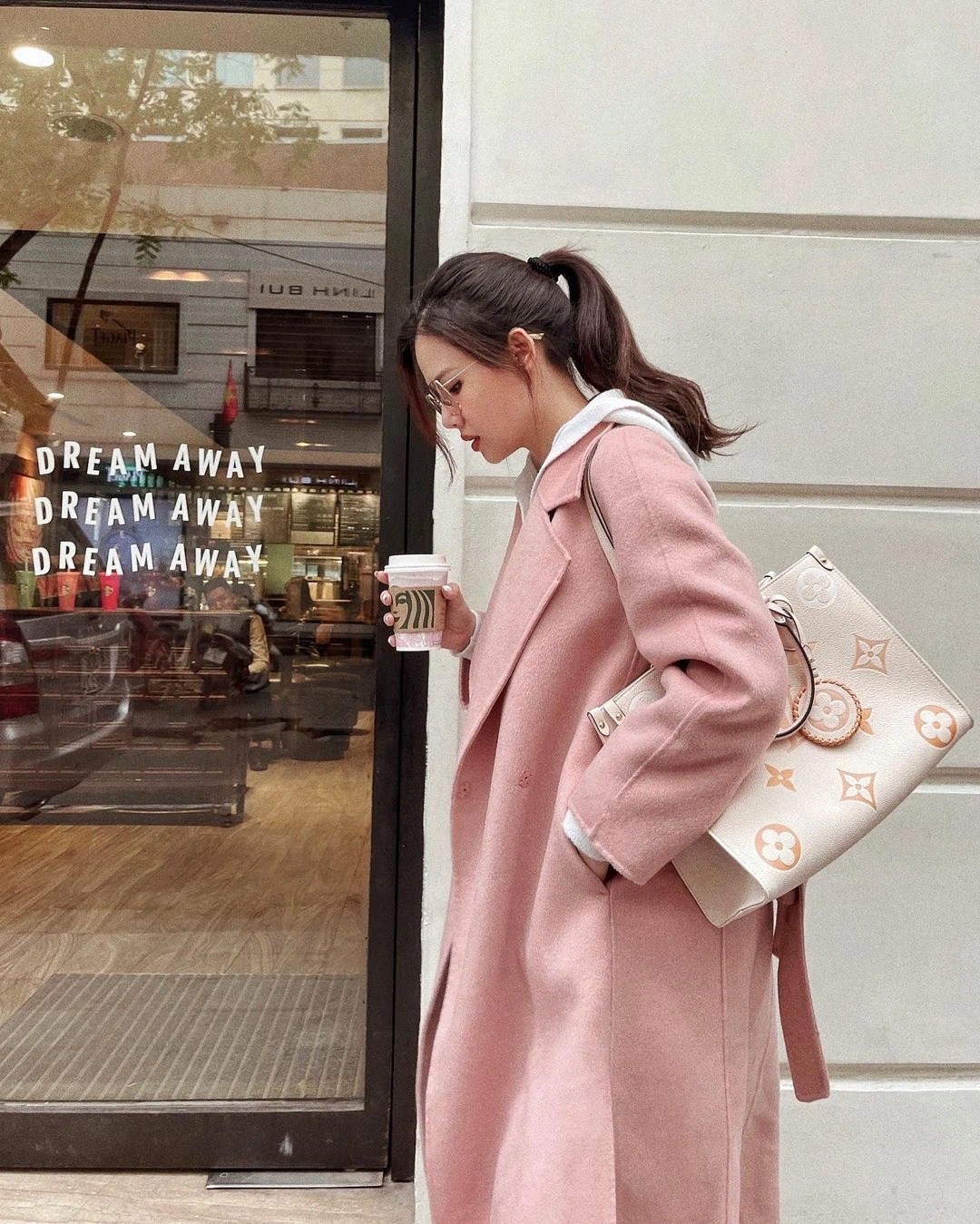 Phanh Lee đã mang tháng thứ 6 nhưng chẳng mấy ai nhận ra, bí quyết nằm ở loạt outfit giấu dáng này - Ảnh 6