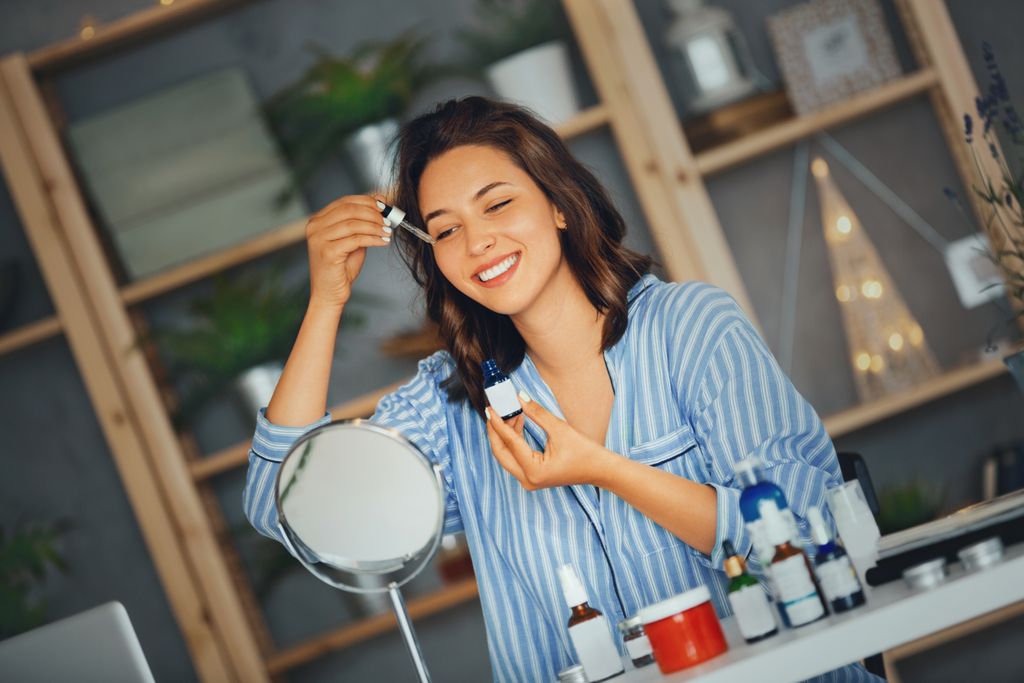 Những thành phần mỹ phẩm là 'khắc tinh' của nhau, không bao giờ được trộn lẫn - Ảnh 4 Những thành phần mỹ phẩm là 'khắc tinh' của nhau, không bao giờ được trộn lẫn - Ảnh 4