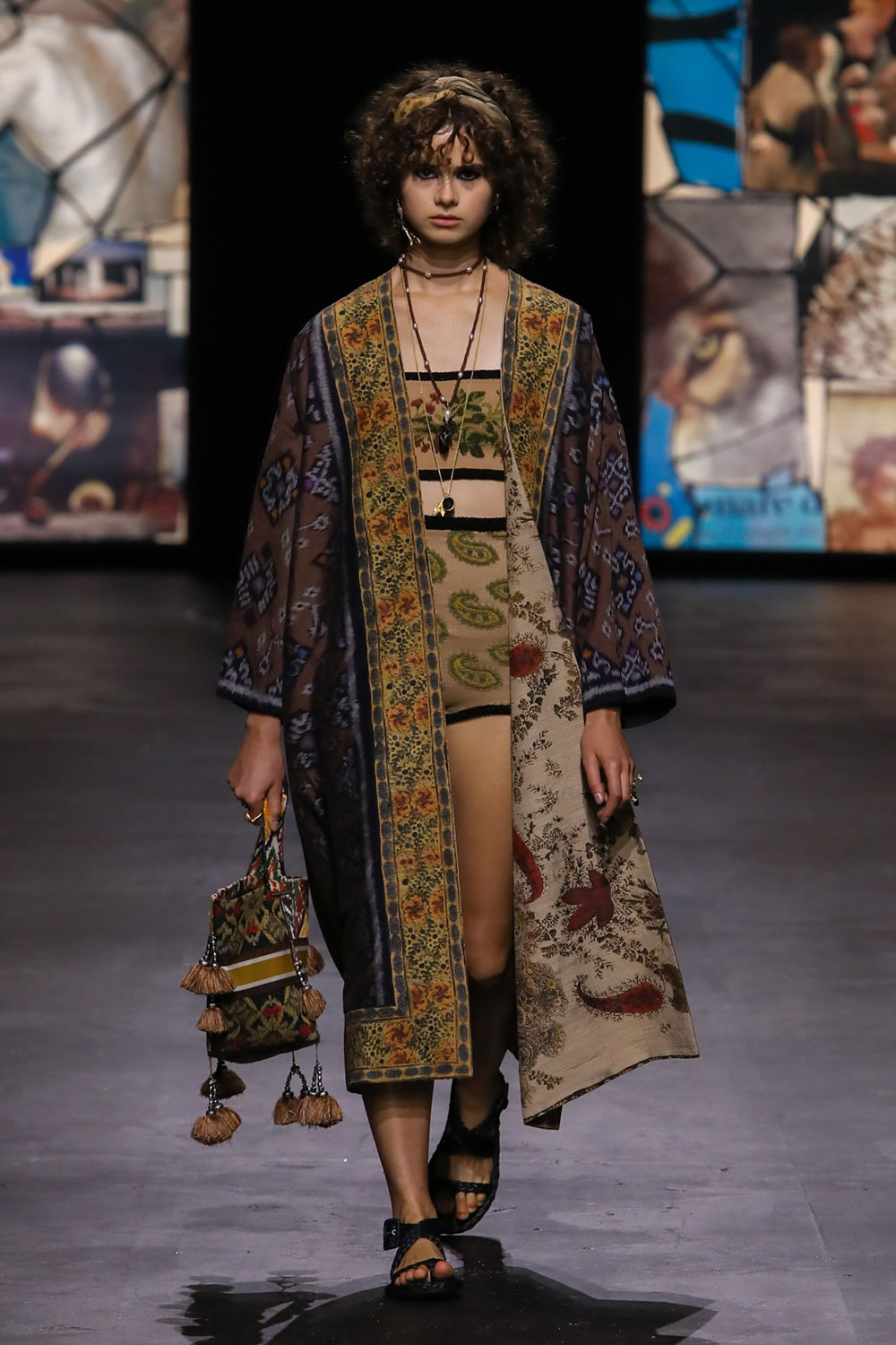 Thắt lưng và sandals: Đi qua những vòng tròn thời trang để trở nên giàu cảm hứng - Ảnh 9