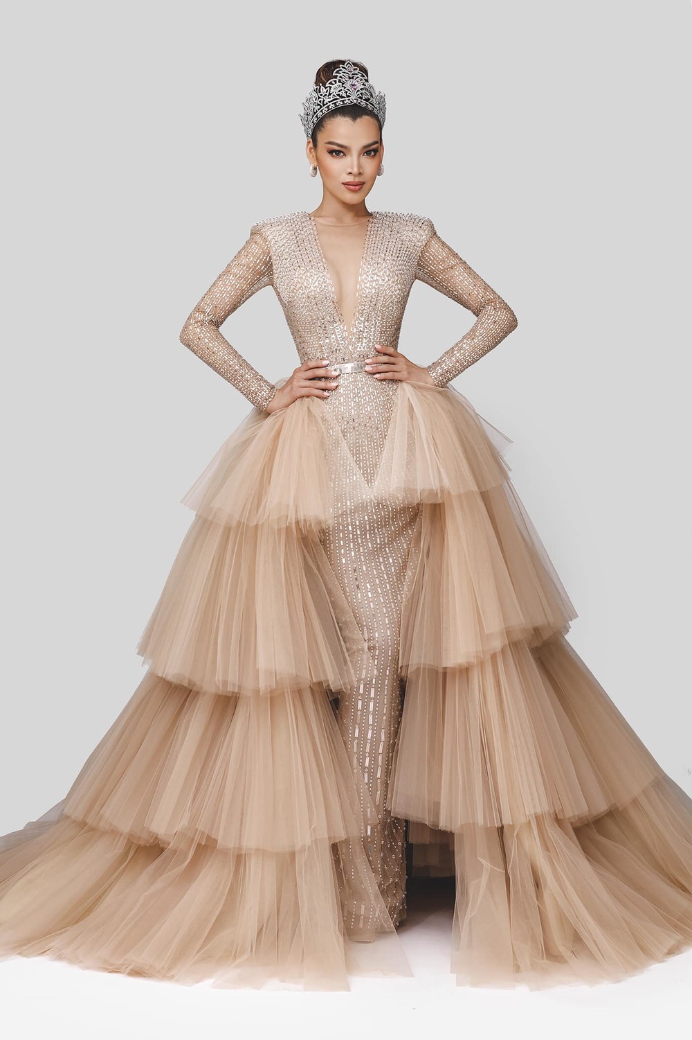 Phùng Trương Trân Đài - đại diện Việt Nam tham gia Hoa hậu chuyển giới quốc tế 2021