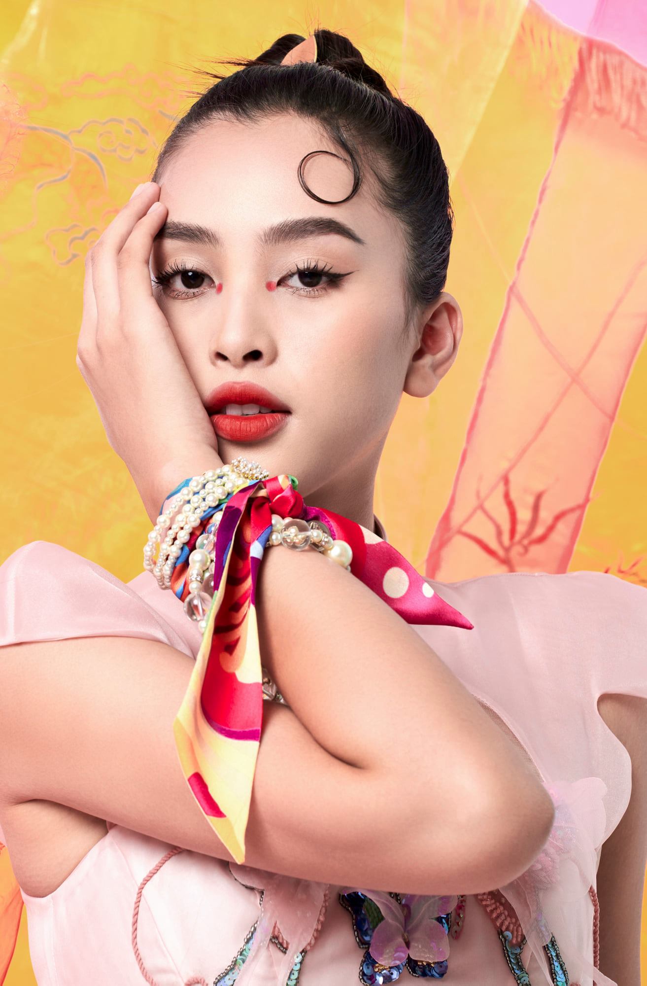 Hoa hậu Tiểu Vy hóa cánh bướm lộng lẫy trong bộ ảnh mới - Ảnh 8