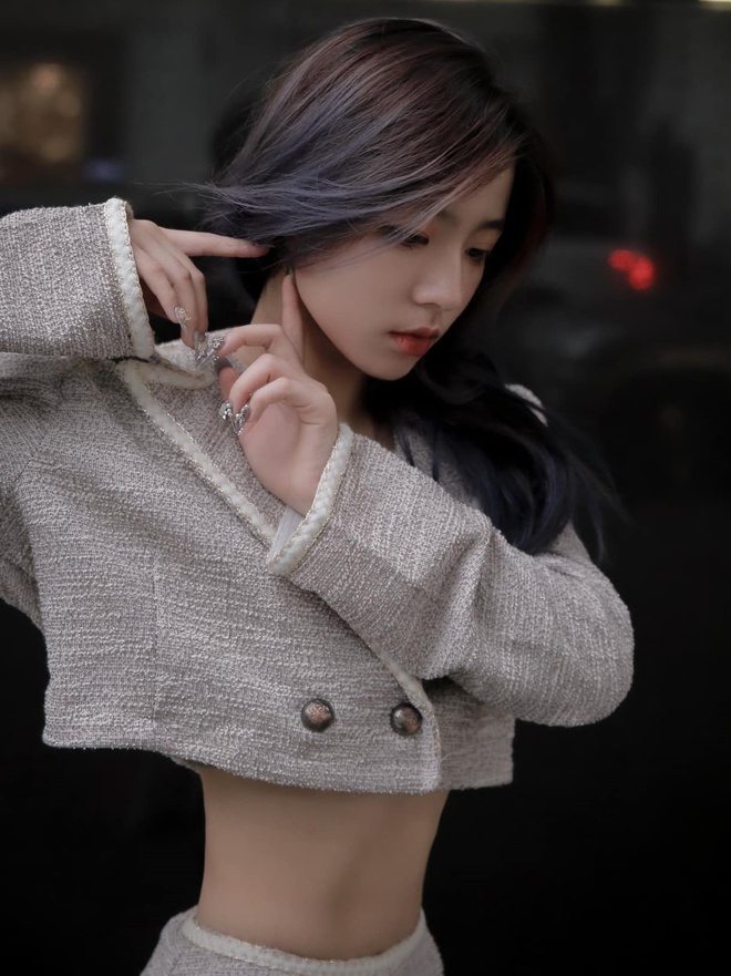 Xiêu lòng trước vẻ đẹp của hot girl 'tuyển sinh' - Ảnh 7