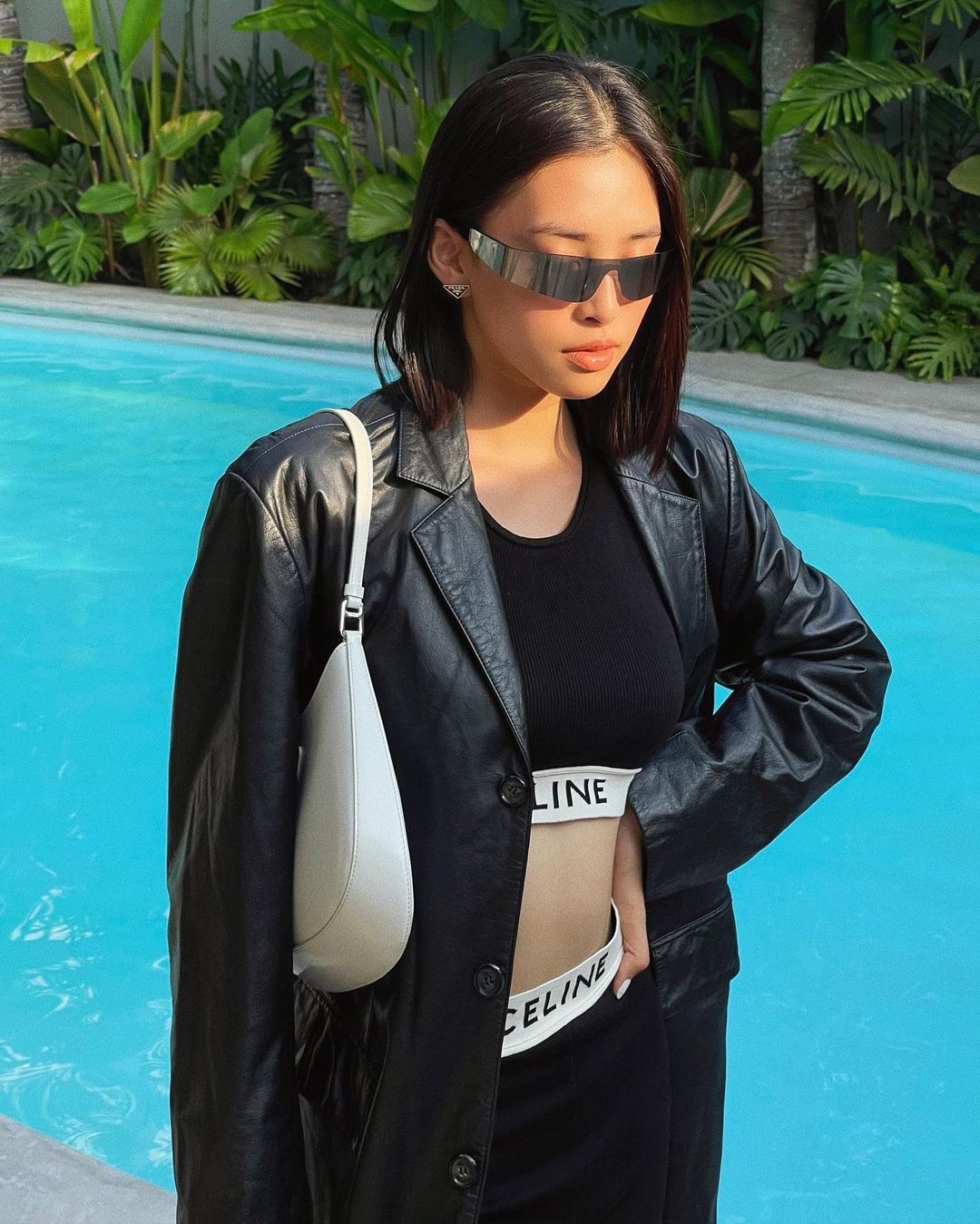 Đưa Tiểu Vy và Lisa (Blackpink) lên bàn cân: Diện chung áo CELINE, ai đẹp hơn ai? - Ảnh 2