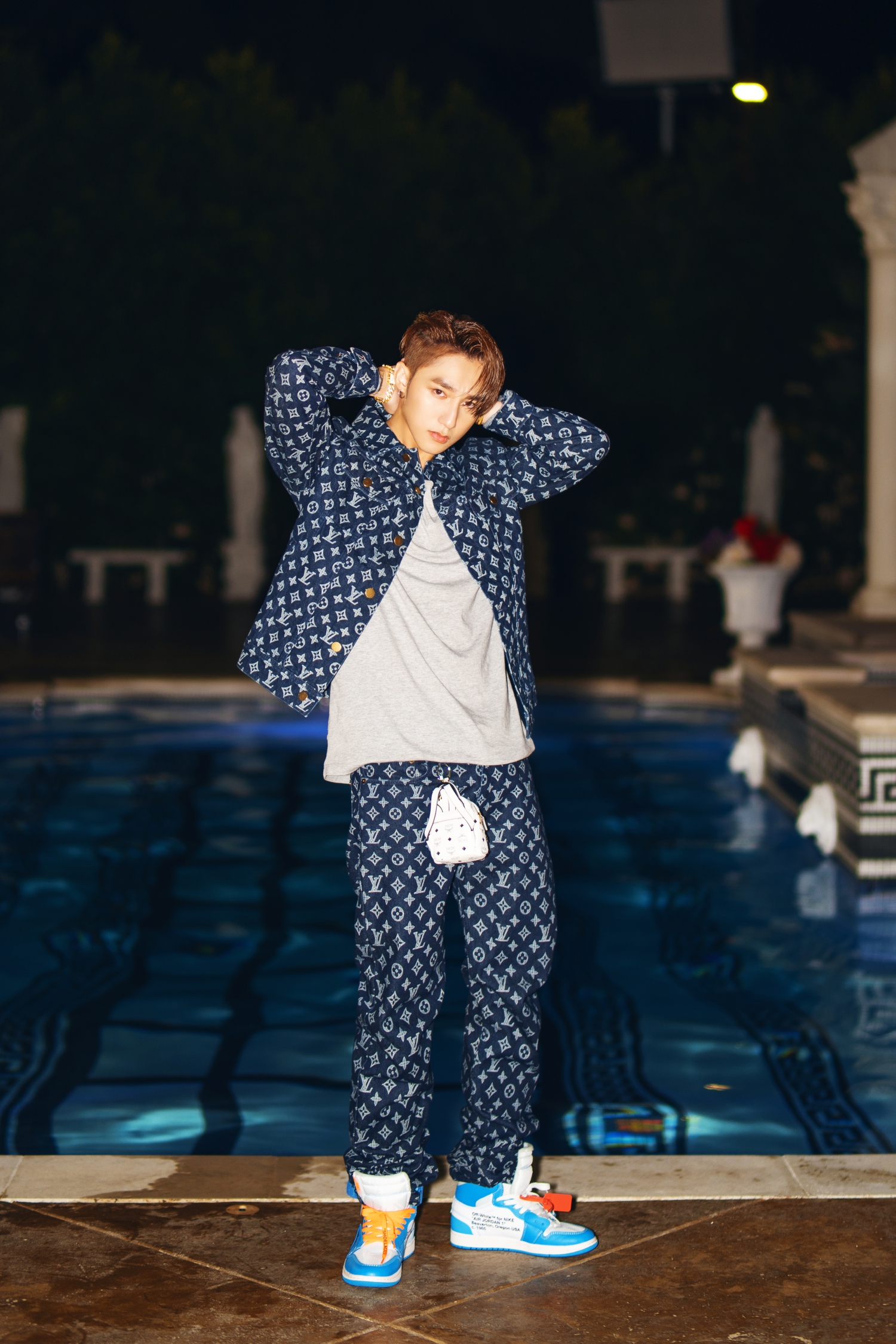 Sơn Tùng và những pha 'dát' đồ hiệu đi vào lòng người: Khuyên tai 154 triệu, đồng hồ 1,4 tỷ - Ảnh 1