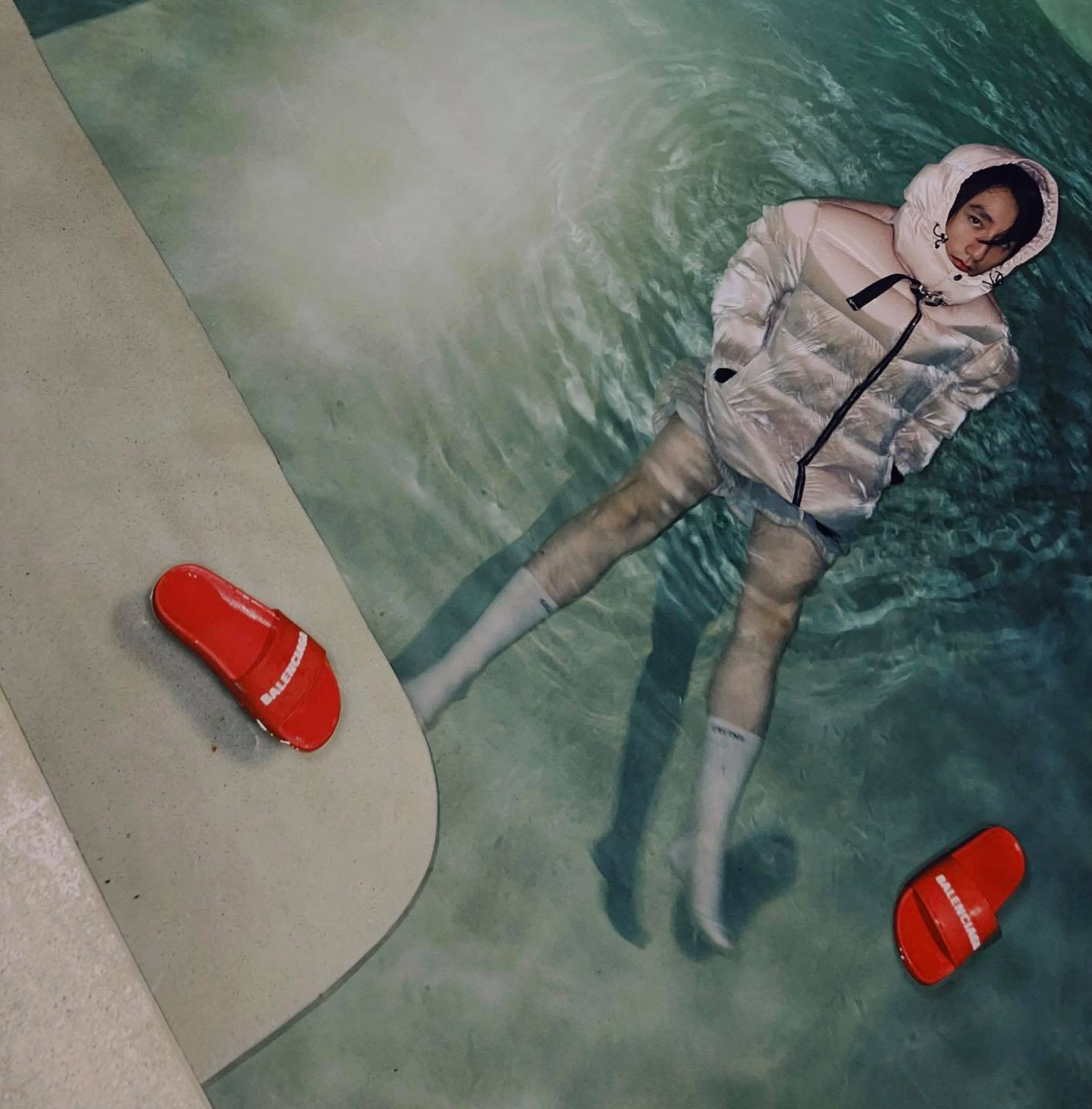 Sơn Tùng và những pha 'dát' đồ hiệu đi vào lòng người: Khuyên tai 154 triệu, đồng hồ 1,4 tỷ - Ảnh 9