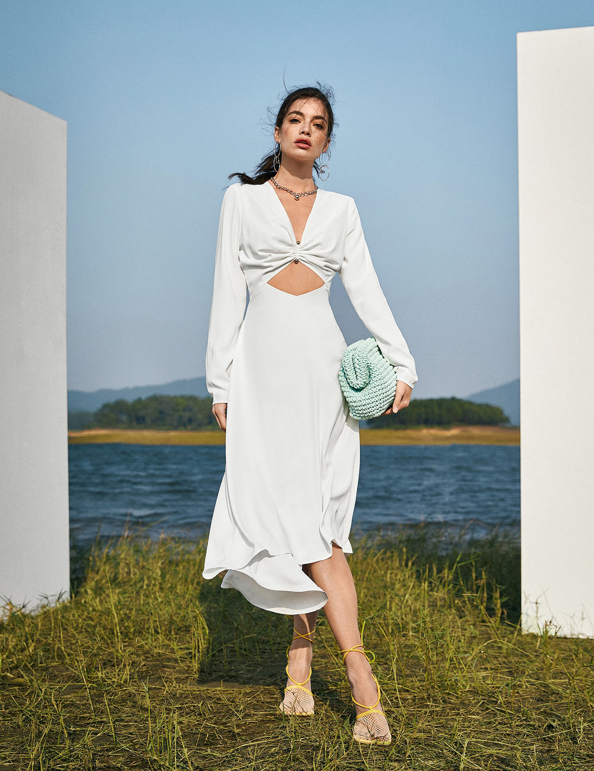 Muôn kiểu váy áo mát mẻ cho kỳ nghỉ thêm lung linh - Ảnh 10