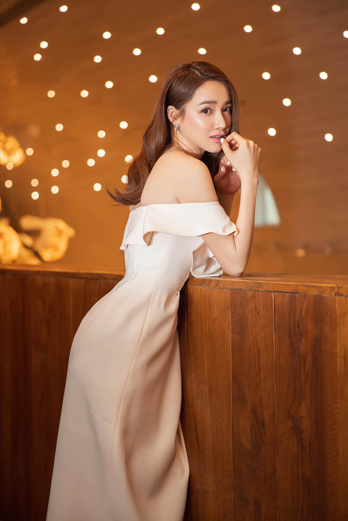 Học Nhã Phương, nàng bỏ túi được vô vàn style 'bánh bèo' để quẩy 30/4 - Ảnh 3