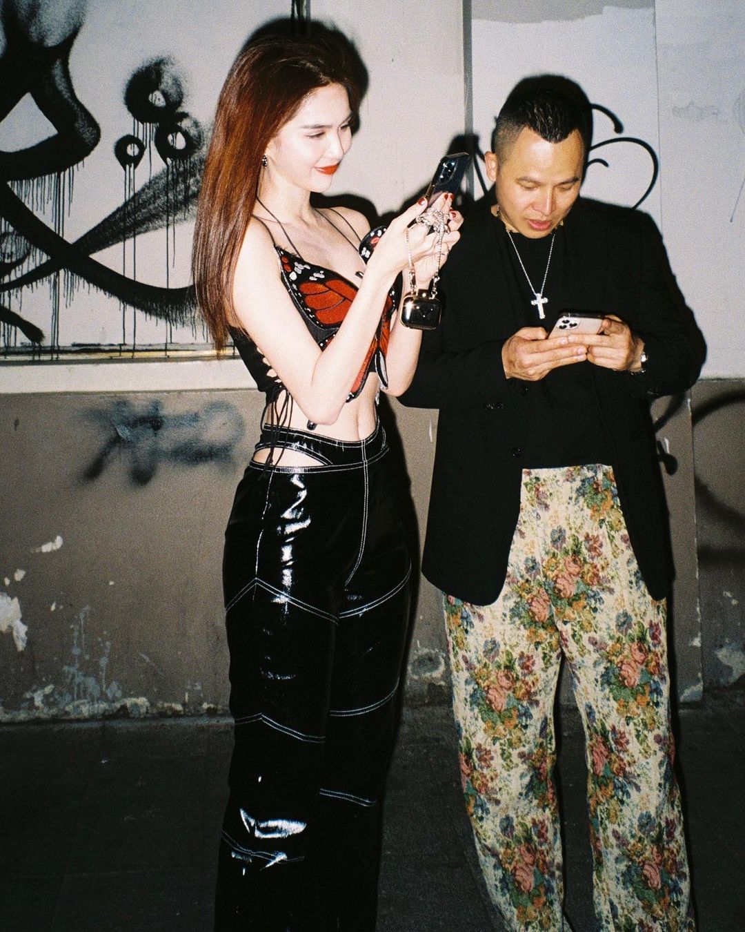 Ngọc Trinh biến hình 'phép thuật Winx Enchantix' cùng Vũ Khắc Tiệp giữa phố đêm, phải chăng muốn trừng trị Nathan Lee - Ảnh 5