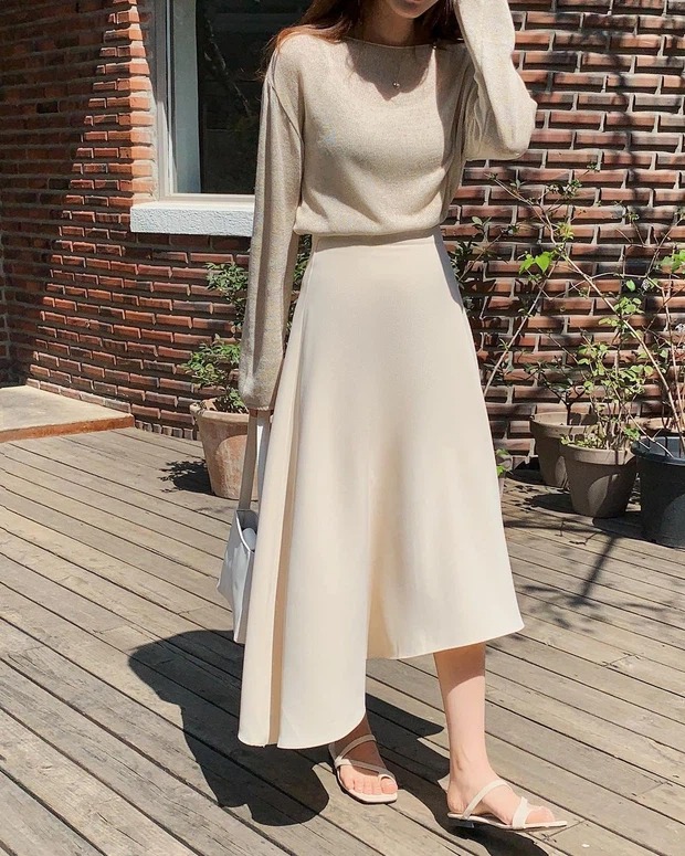 Hè đến: Đi dép vẫn xinh hết nấc với công thức mix đồ chuẩn Hàn sau đây - Ảnh 3 Hè đến: Đi dép vẫn xinh hết nấc với công thức mix đồ chuẩn Hàn sau đây - Ảnh 3