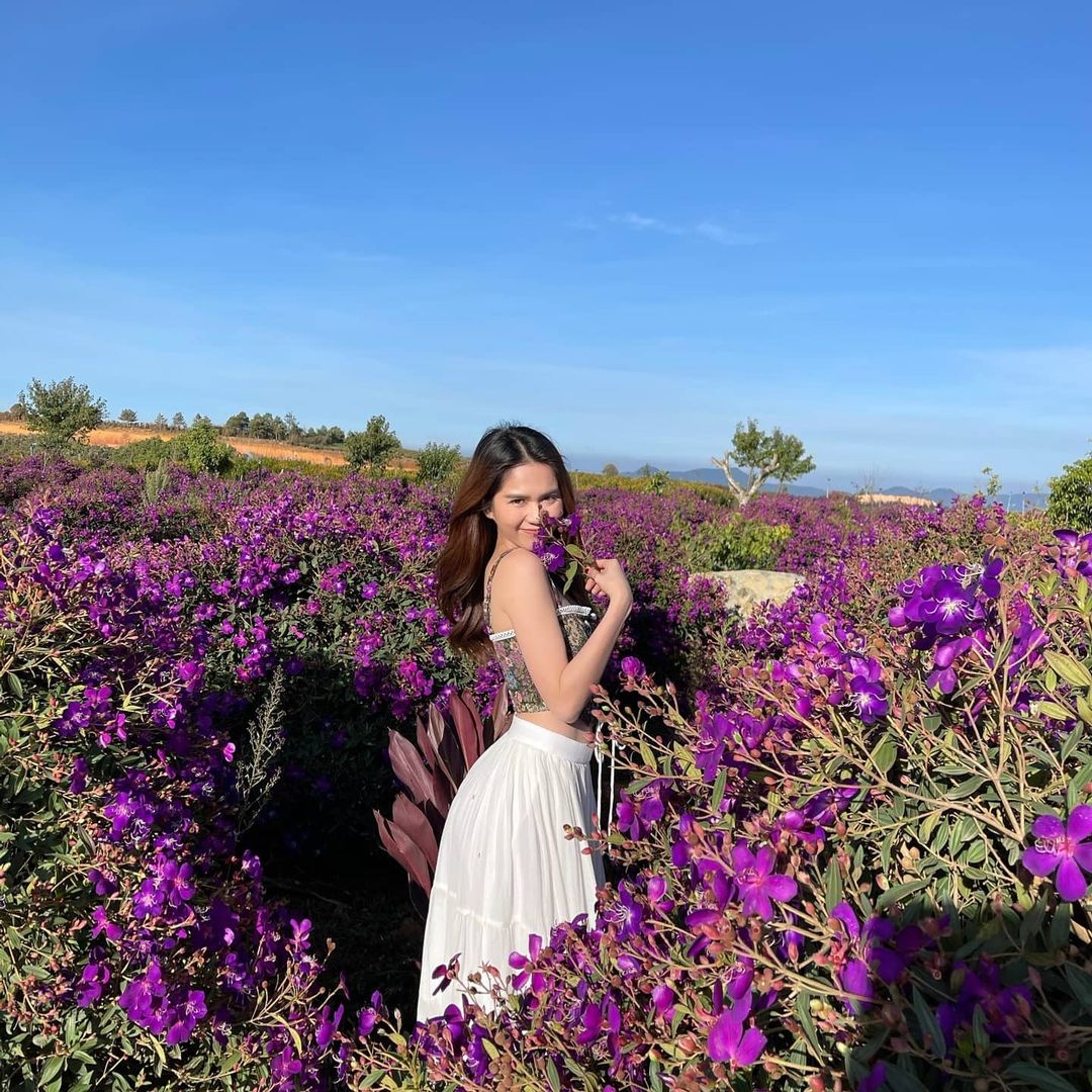 Corset - món đồ khó nhằn nhưng được Ngọc Trinh chinh phục ‘ngon ơ’ - Ảnh 3