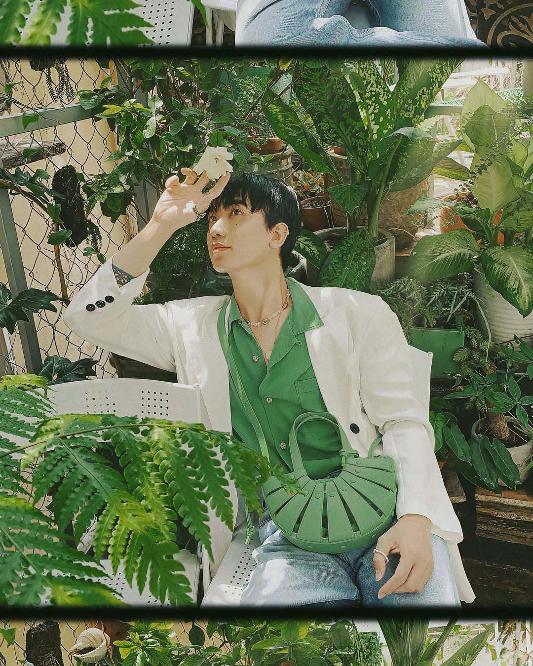 Sao nam tuần qua mặc gì: Sơn Tùng M-TP ướm cả 'cân' đồ hiệu, Luka Sabbat nhẹ nhàng tựa ‘chàng thơ’ - Ảnh 2