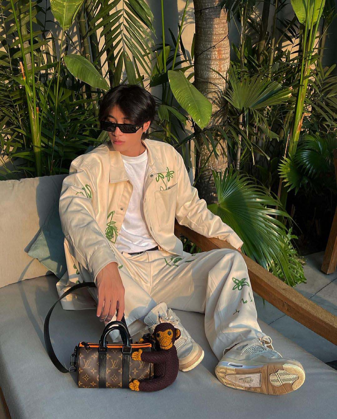 Sao nam tuần qua mặc gì: Sơn Tùng M-TP ướm cả 'cân' đồ hiệu, Luka Sabbat nhẹ nhàng tựa ‘chàng thơ’ - Ảnh 3