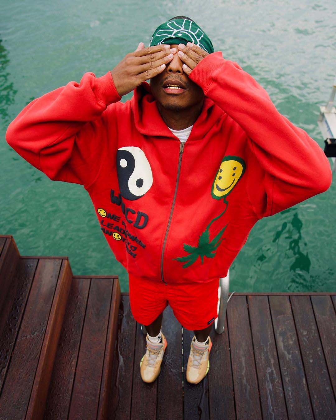 Sao nam tuần qua mặc gì: Sơn Tùng M-TP ướm cả 'cân' đồ hiệu, Luka Sabbat nhẹ nhàng tựa ‘chàng thơ’ - Ảnh 9