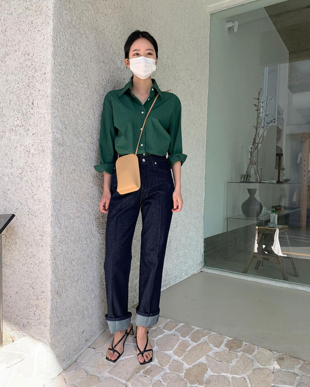 10 công thức phối đồ ngày mưa: Vừa đỡ bẩn vừa 'cộp mác' gái Hàn - Ảnh 2 10 công thức phối đồ ngày mưa: Vừa đỡ bẩn vừa 'cộp mác' gái Hàn - Ảnh 2