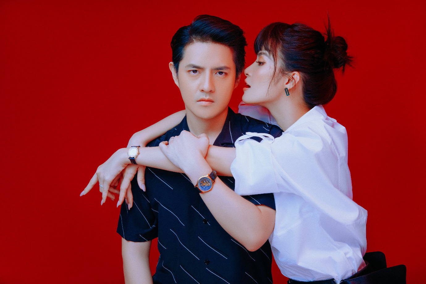 Đông Nhi - Ông Cao Thắng dát hàng hiệu, khoe thần thái 'đỉnh của chóp' trong bộ ảnh thời trang - Ảnh 10