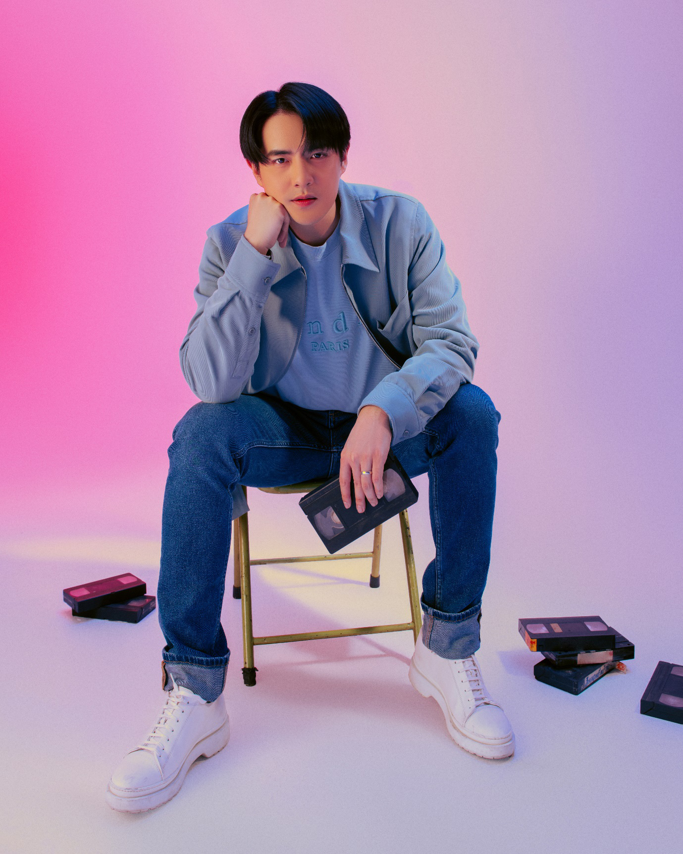 Đông Nhi - Ông Cao Thắng dát hàng hiệu, khoe thần thái 'đỉnh của chóp' trong bộ ảnh thời trang - Ảnh 4