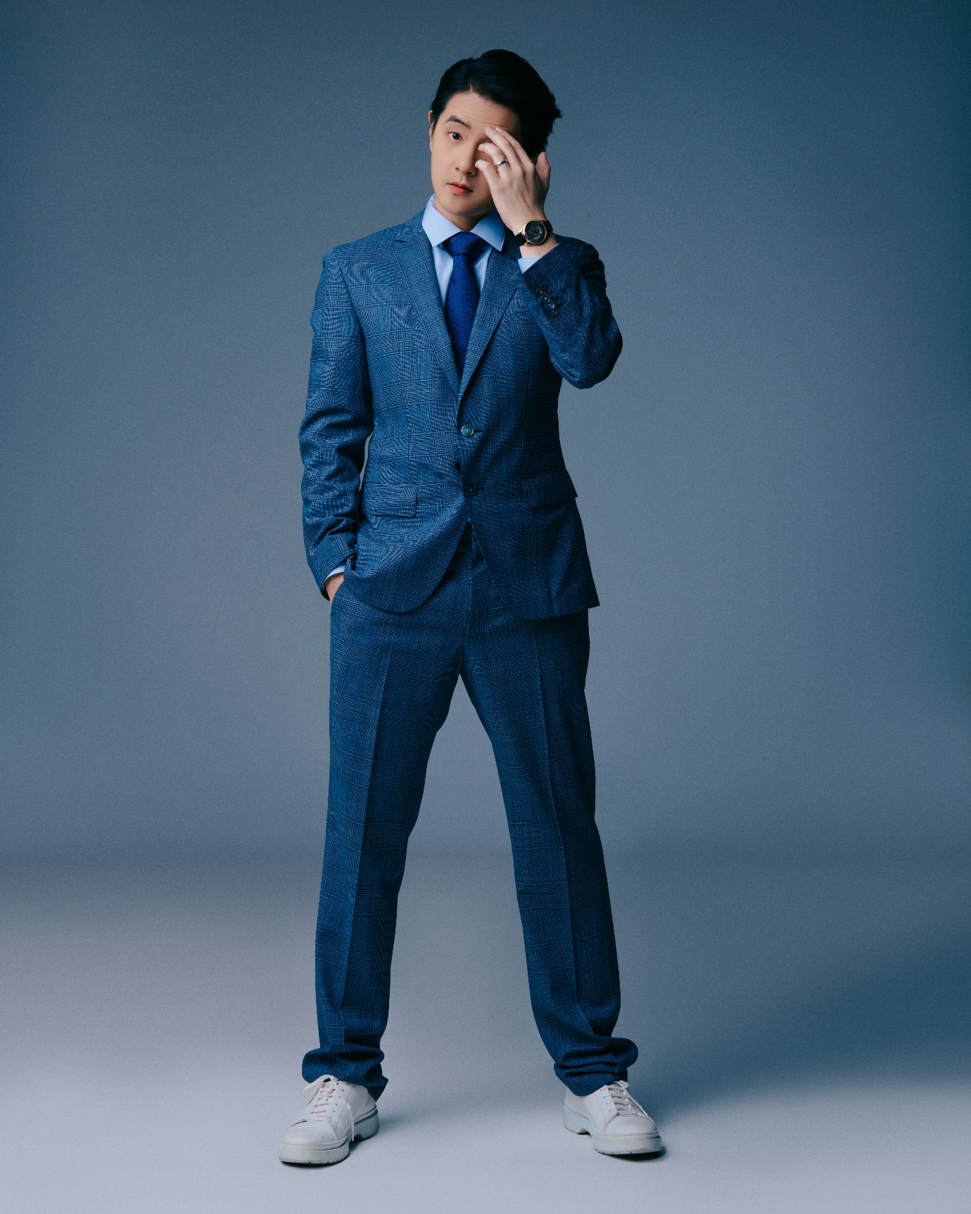 Đông Nhi - Ông Cao Thắng dát hàng hiệu, khoe thần thái 'đỉnh của chóp' trong bộ ảnh thời trang - Ảnh 3