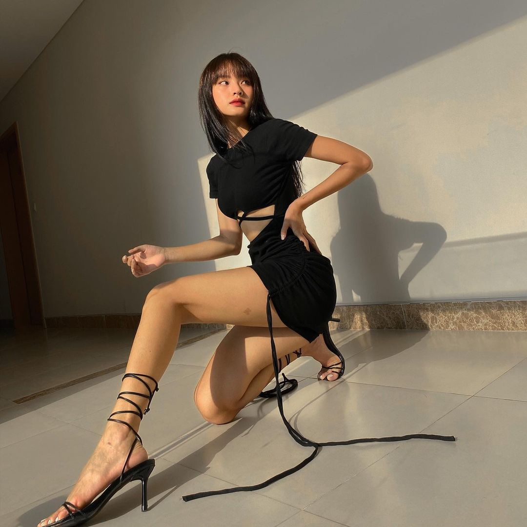 Học các hot girl Insatgram cách phối đồ đầu hè, vừa nhanh gọn vừa 'xịn-mịn' vô cùng - Ảnh 7