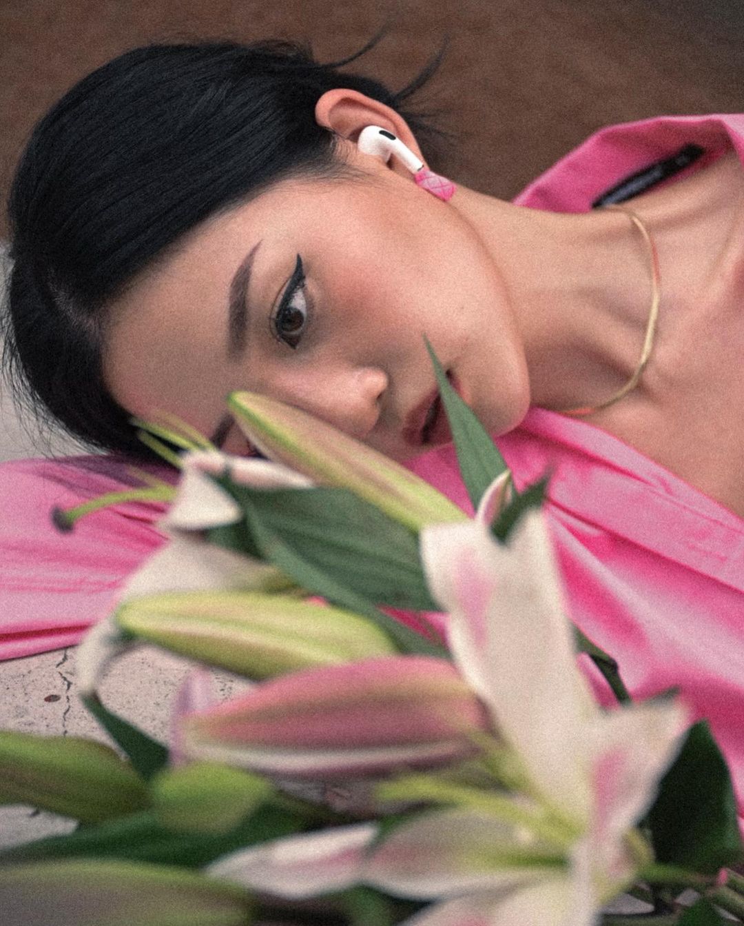 Linh Ngọc Đàm hóa 'thiếu nữ bên hoa ly' trong bộ ảnh mới, đến Xoài Non cũng phải tấm tắc khen xinh - Ảnh 5