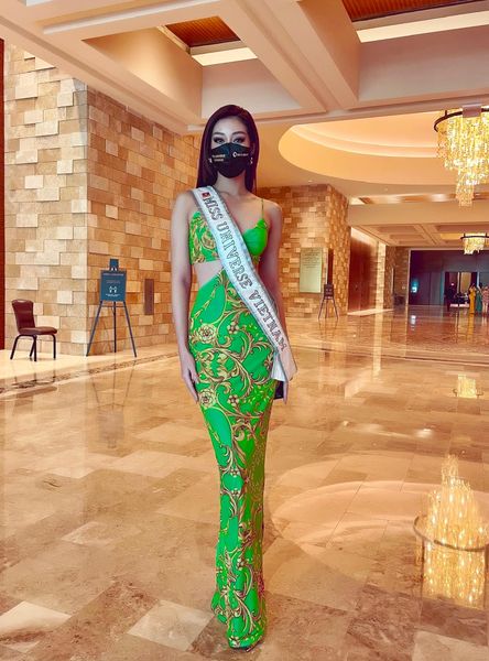 Thời trang ngày 2 của Khánh Vân tại Miss Universe - Ảnh 3 Thời trang ngày 2 của Khánh Vân tại Miss Universe - Ảnh 3