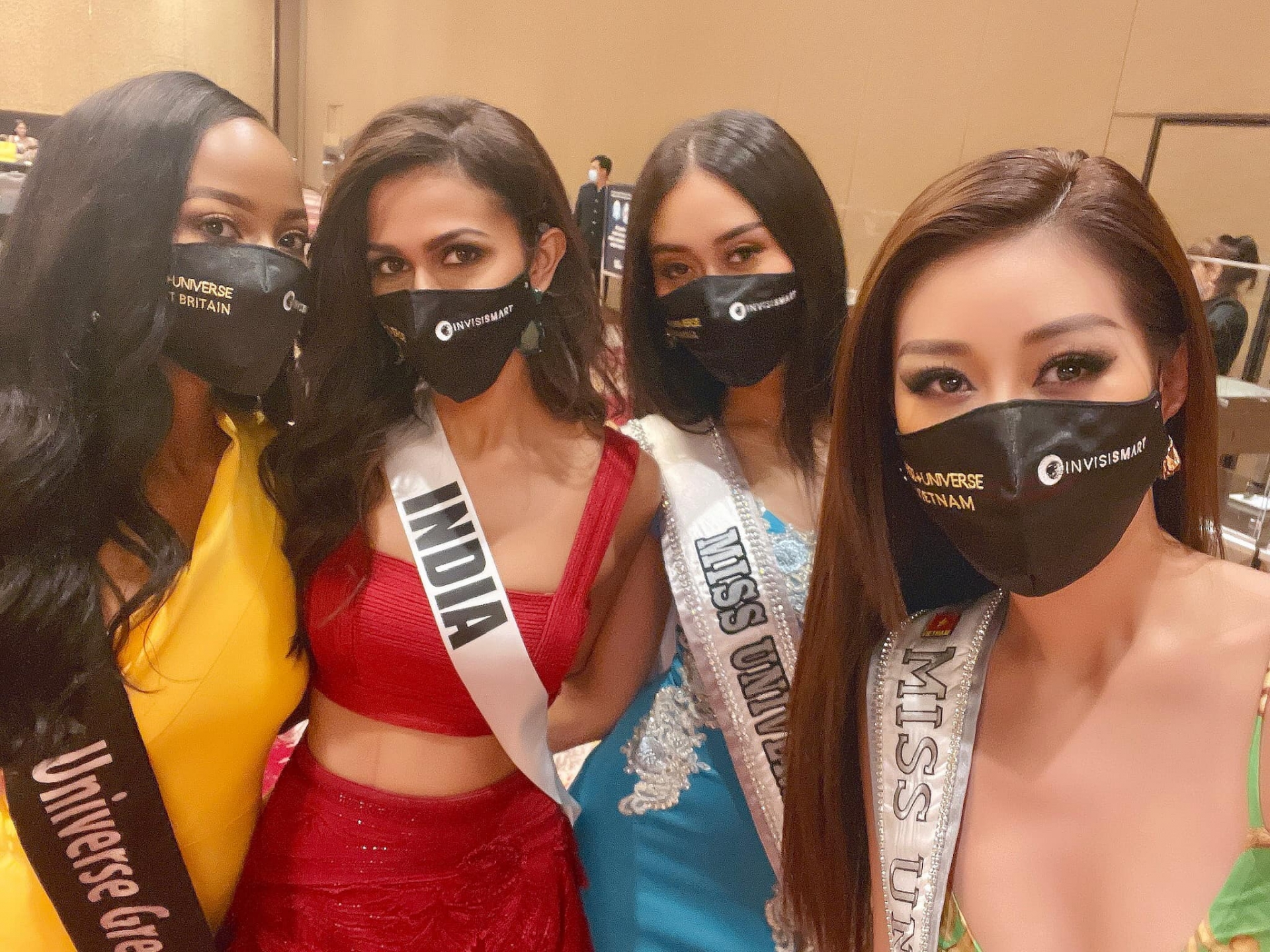 Thời trang ngày 2 của Khánh Vân tại Miss Universe - Ảnh 7 Thời trang ngày 2 của Khánh Vân tại Miss Universe - Ảnh 7