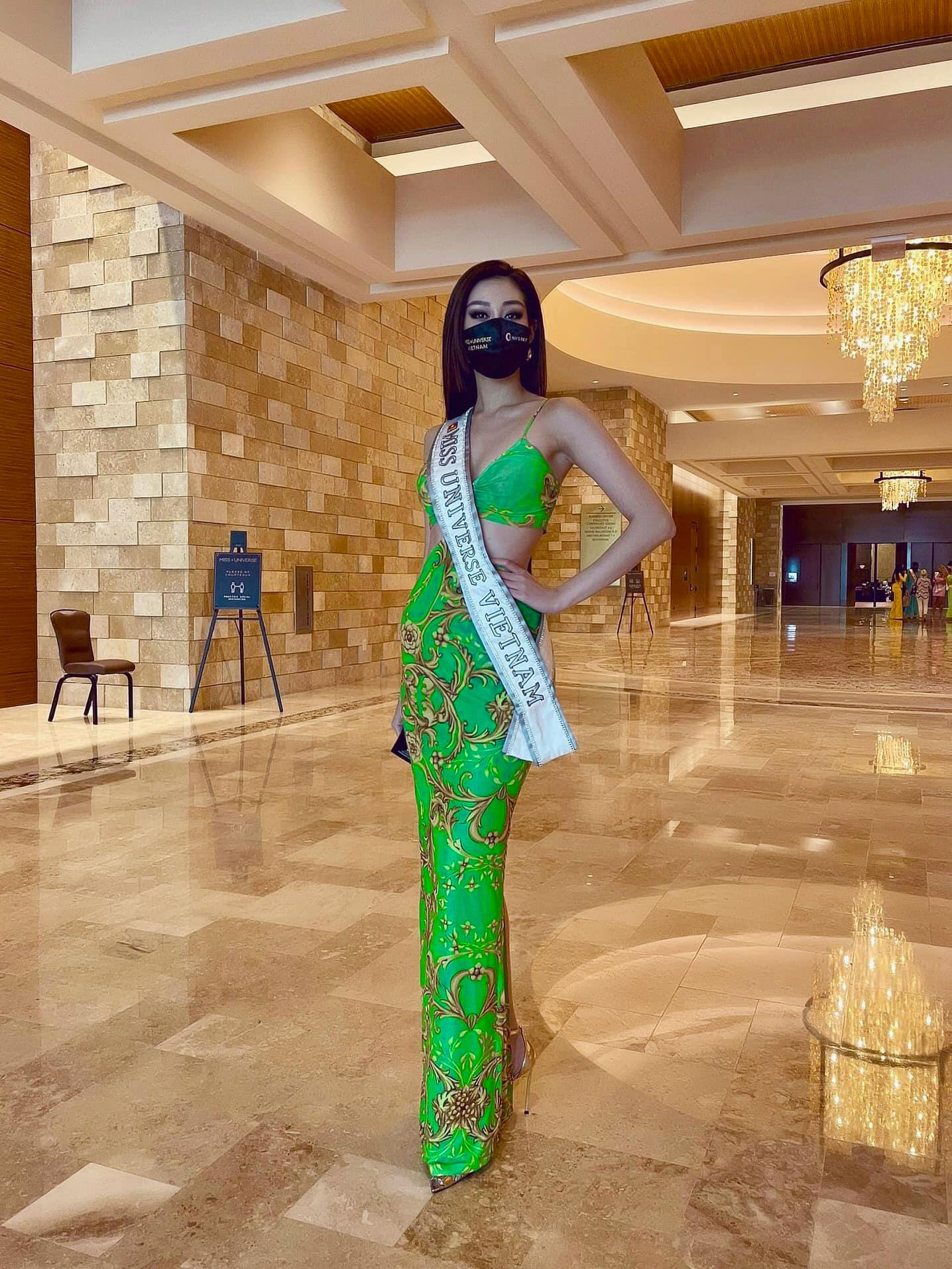 Thời trang ngày 2 của Khánh Vân tại Miss Universe - Ảnh 4 Thời trang ngày 2 của Khánh Vân tại Miss Universe - Ảnh 4