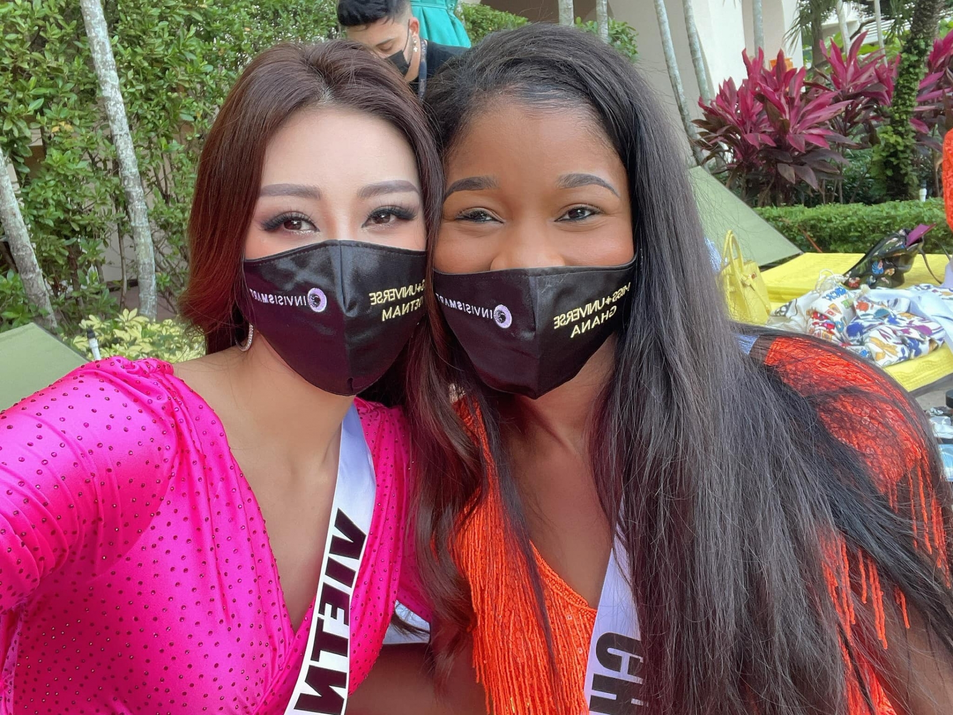 Ngày thứ 4 của Khánh Vân tại Miss Universe: 'Chặt chém' với váy hồng rực rỡ, tăng vọt thứ hạng từ top 21 lên top 12 - Ảnh 4