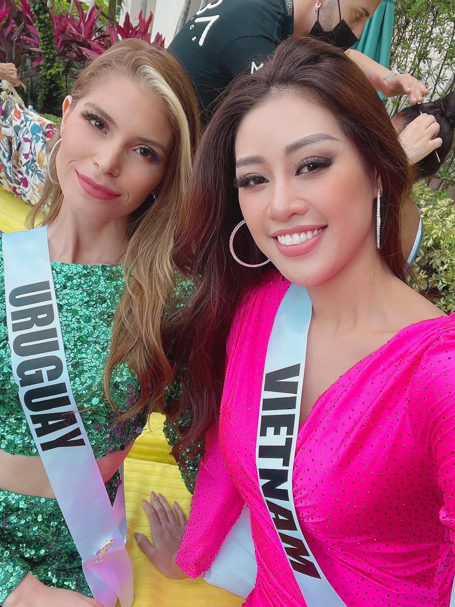 Ngày thứ 4 của Khánh Vân tại Miss Universe: 'Chặt chém' với váy hồng rực rỡ, tăng vọt thứ hạng từ top 21 lên top 12 - Ảnh 5