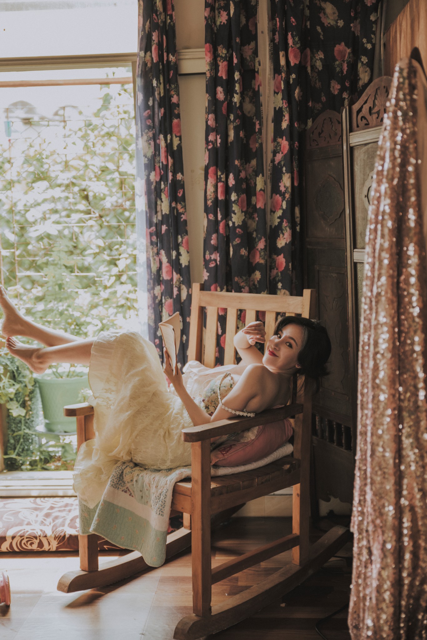 Mê đắm trước sắc vóc đẹp đến 'xiêu lòng' của Bà Tưng sau nhiều năm lui cung - Ảnh 9