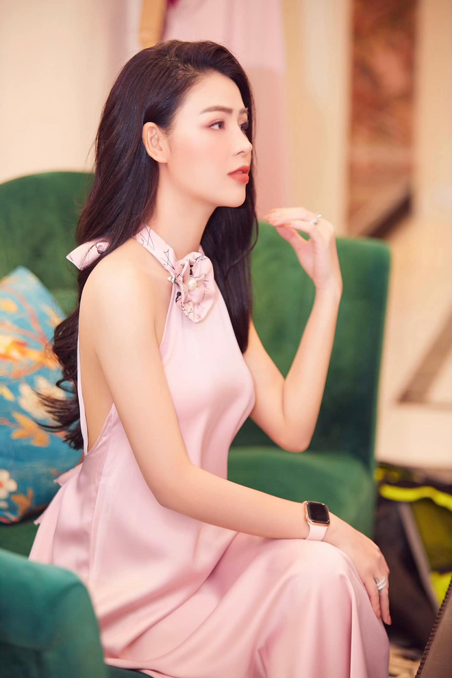 Minh của ‘Hướng dương ngược nắng’: Trên phim ăn bận quê mùa, ngoài đời sang chảnh, lên đồ cực khét - Ảnh 5 Minh của ‘Hướng dương ngược nắng’: Trên phim ăn bận quê mùa, ngoài đời sang chảnh, lên đồ cực khét - Ảnh 5