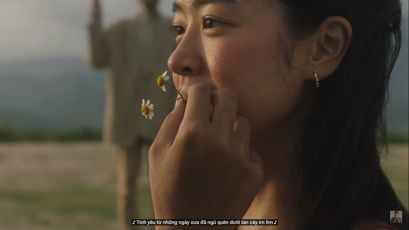 Cô nàng là bông hồng lai mang hai dòng máu Việt - Pháp từng 'gây sốt' mạng xã hội một thời. Ảnh chụp màn hình