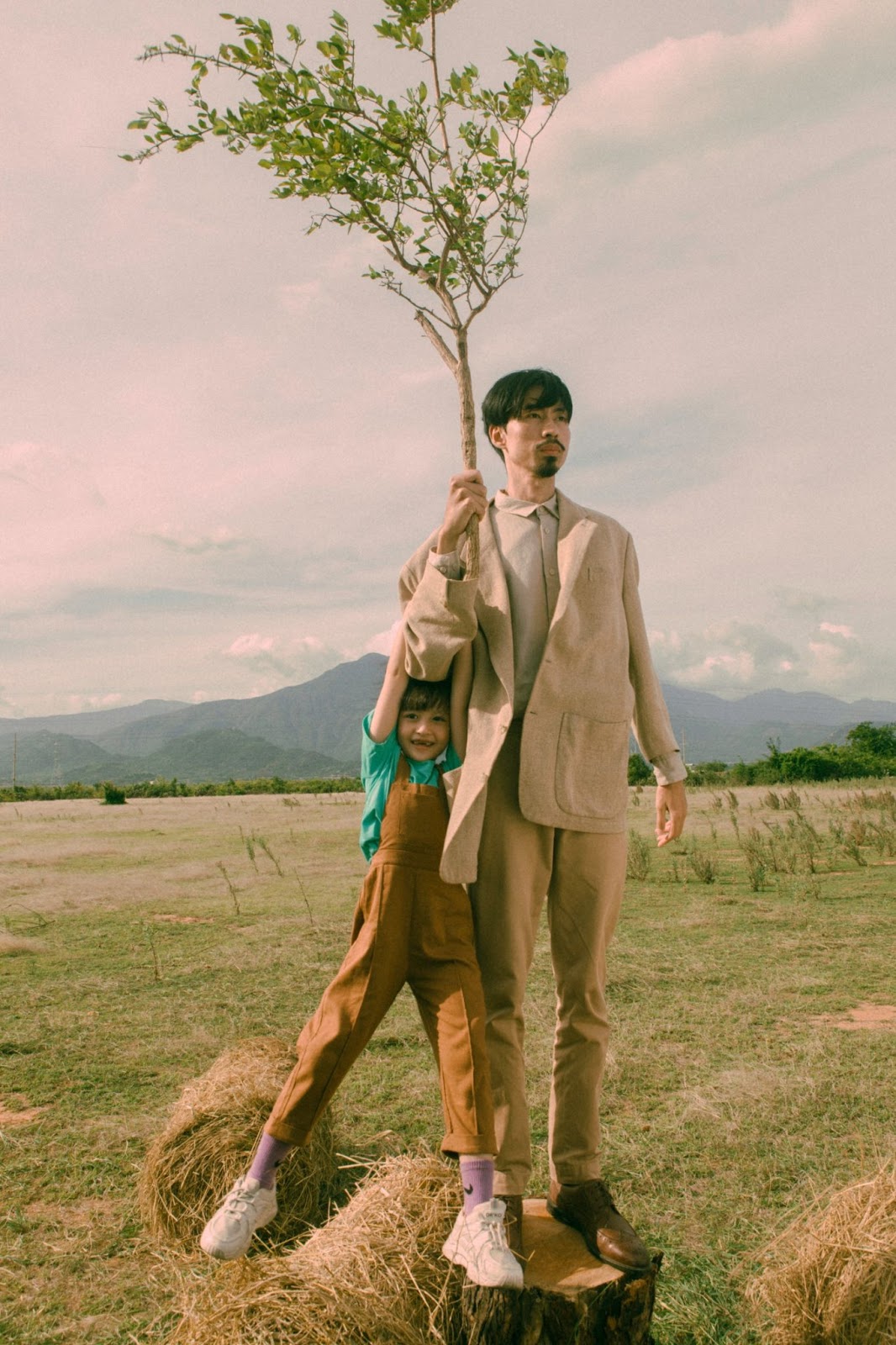 Nữ chính trong MV Trốn tìm của Đen Vâu là gái xinh người Pháp gốc Việt, có luôn Infor cho những ai cần - Ảnh 4