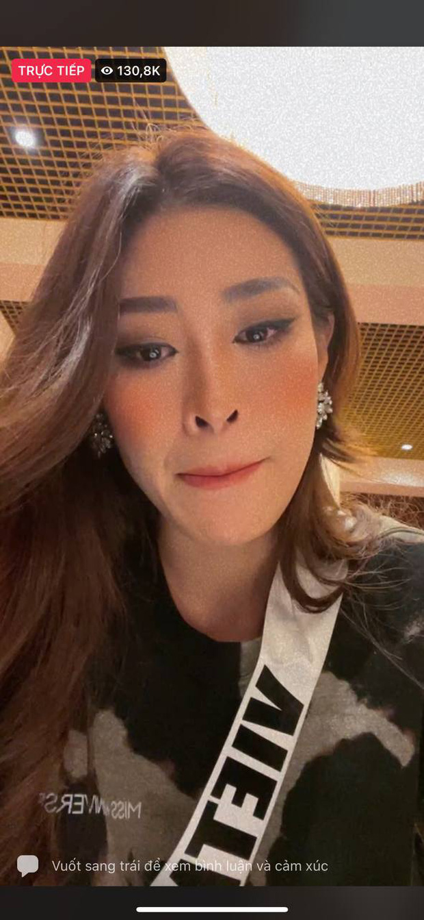 Khánh Vân livestream 'tâm sự mỏng' với khán giả cũng thu về lượt view cao 'ngất ngưởng'. Ảnh chụp màn hình Khánh Vân livestream 'tâm sự mỏng' với khán giả cũng thu về lượt view cao 'ngất ngưởng'. Ảnh chụp màn hình