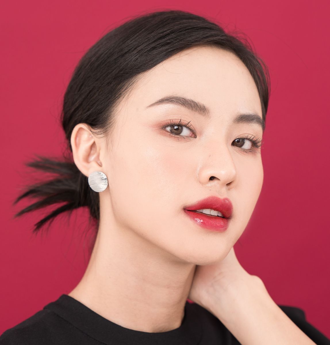 Nếu còn mắc 6 lỗi sau đây thì đừng mong xinh lên khi đánh son bóng - Ảnh 5