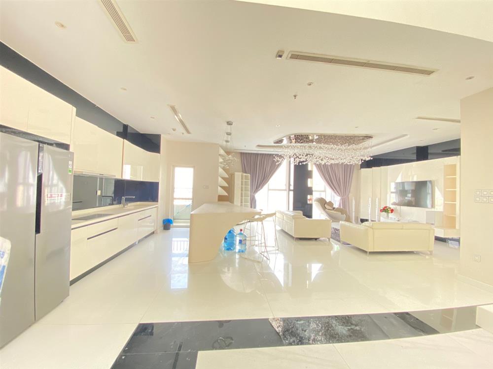 Theo những người “sành đất”, nhìn về tổng thể, mức giá mà Ngọc Trinh đưa ra khá “hời”.