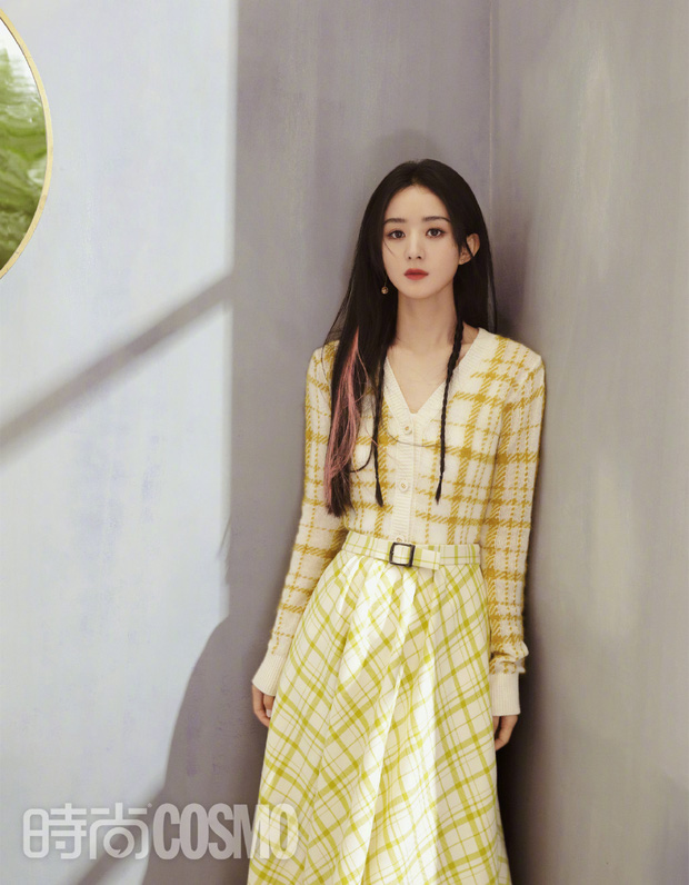 Mỹ nhân xứ Trung đua nhau 'chặt chém' tạp chí tháng 6: Triệu Lệ Dĩnh, Nghê Ni visual tựa nữ thần, Victoria Tống Thiến 'cứng đời' - Ảnh 5 Mỹ nhân xứ Trung đua nhau 'chặt chém' tạp chí tháng 6: Triệu Lệ Dĩnh, Nghê Ni visual tựa nữ thần, Victoria Tống Thiến 'cứng đời' - Ảnh 5