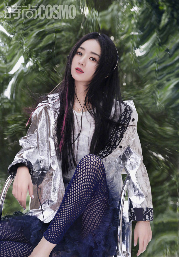 Mỹ nhân xứ Trung đua nhau 'chặt chém' tạp chí tháng 6: Triệu Lệ Dĩnh, Nghê Ni visual tựa nữ thần, Victoria Tống Thiến 'cứng đời' - Ảnh 2 Mỹ nhân xứ Trung đua nhau 'chặt chém' tạp chí tháng 6: Triệu Lệ Dĩnh, Nghê Ni visual tựa nữ thần, Victoria Tống Thiến 'cứng đời' - Ảnh 2