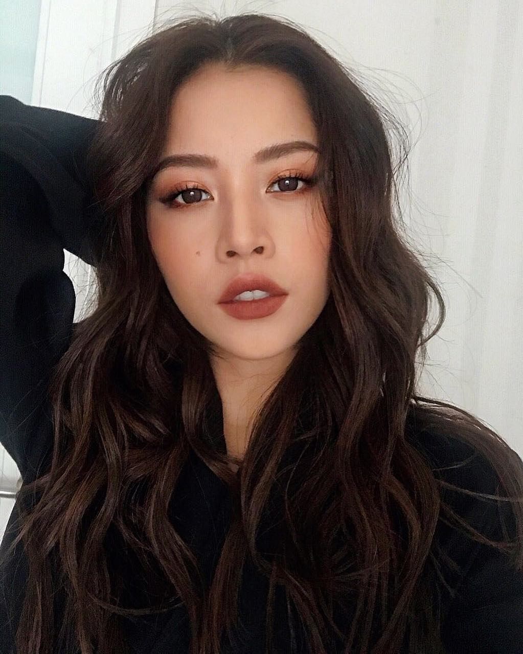 F5 bản thân với các mẹo trang điểm giúp gương mặt 'trẻ ra chục tuổi' - Ảnh 4