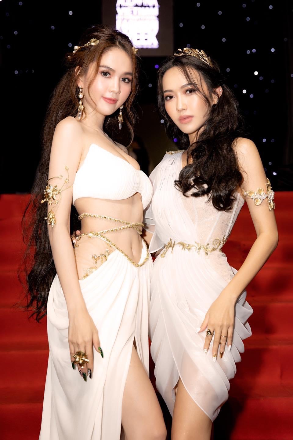 Ngọc Trinh tậu túi 'hiệu' tặng sương sương mừng sinh nhật Diệu Nhi - Ảnh 1 Ngọc Trinh tậu túi 'hiệu' tặng sương sương mừng sinh nhật Diệu Nhi - Ảnh 1