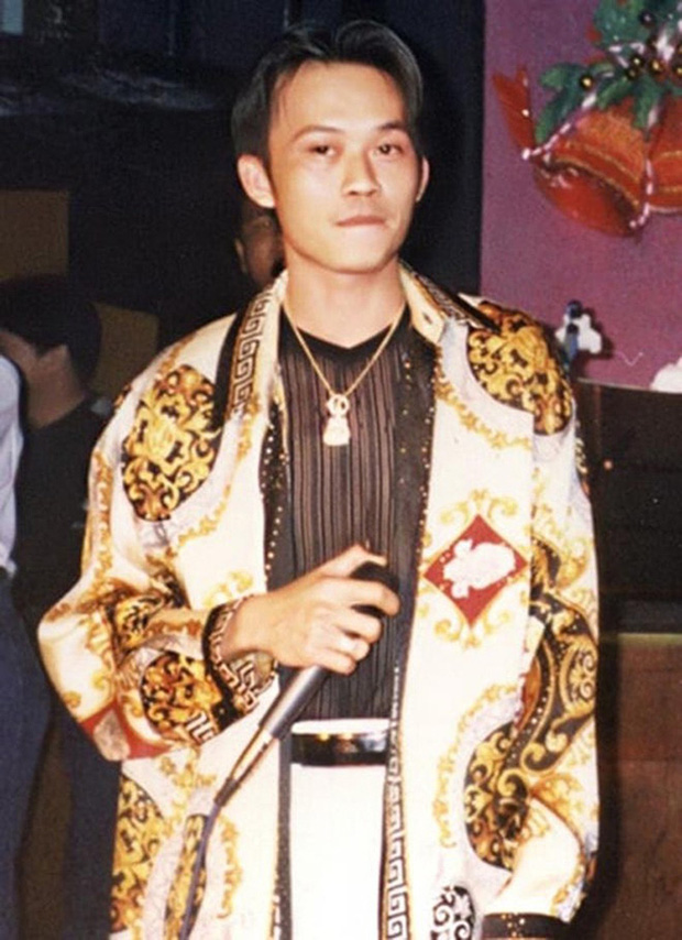 Vẻ đẹp phong trần bảnh bao của NS Hoài Linh thời trẻ