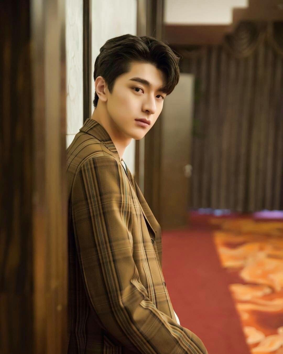 BXH ‘tứ đại mỹ nam’ Cbiz: Dương Dương đầu bảng, Tiêu Chiến, Tống Uy Long gây tranh cãi - Ảnh 12 BXH ‘tứ đại mỹ nam’ Cbiz: Dương Dương đầu bảng, Tiêu Chiến, Tống Uy Long gây tranh cãi - Ảnh 12