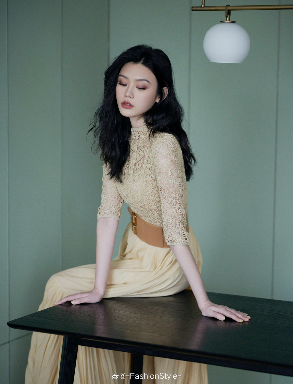 Đứng trước làn sóng chỉ trích, Vương Tử Văn vẫn giữ im lặng.