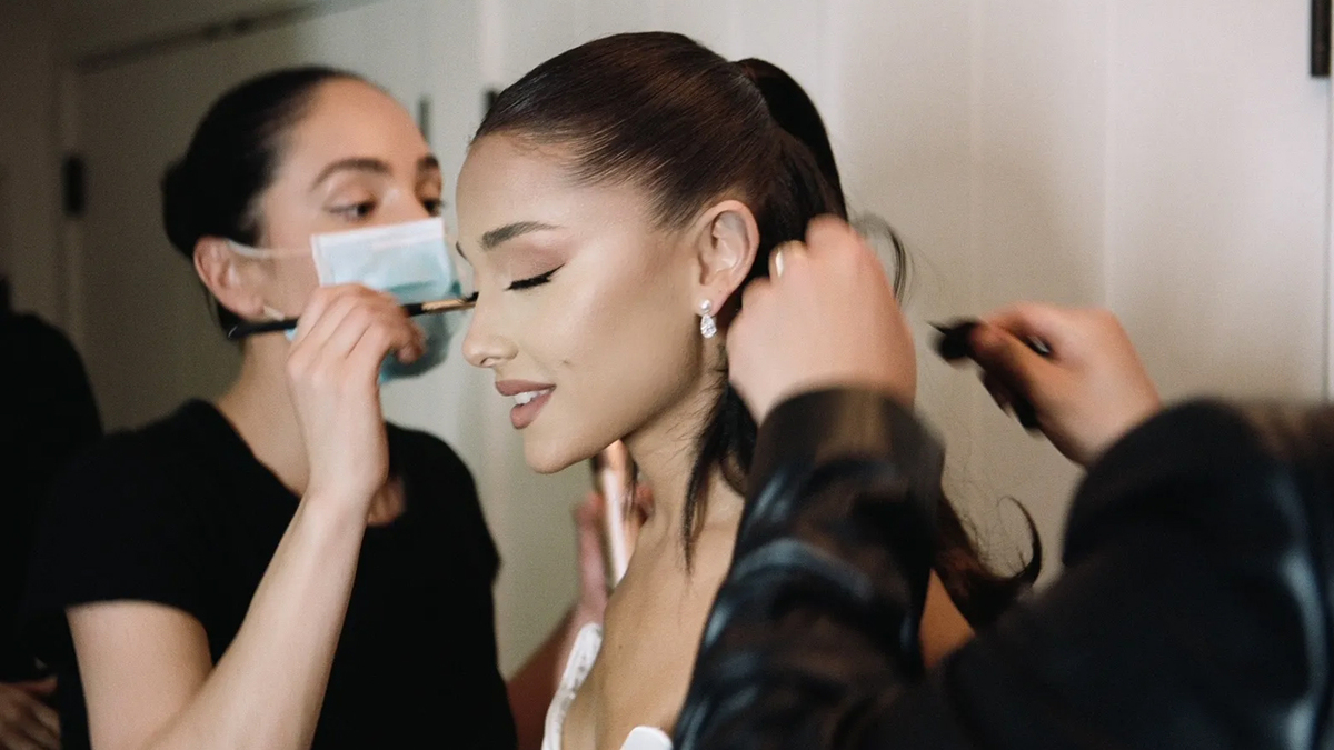 Chiêm ngưỡng trang phục cưới đẹp tựa 'nữ hoàng' của Ariana Grande - Ảnh 7 Chiêm ngưỡng trang phục cưới đẹp tựa 'nữ hoàng' của Ariana Grande - Ảnh 7