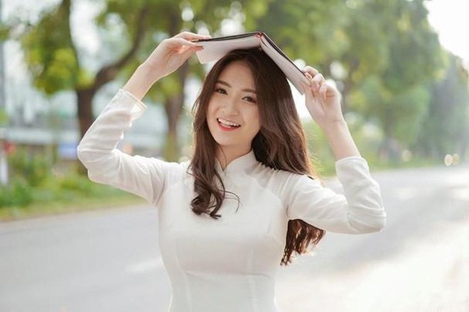 Gu ăn mặc của hot girl Vũ Thư khiến dân tình 'không chịu nổi' - Ảnh 12 Gu ăn mặc của hot girl Vũ Thư khiến dân tình 'không chịu nổi' - Ảnh 12