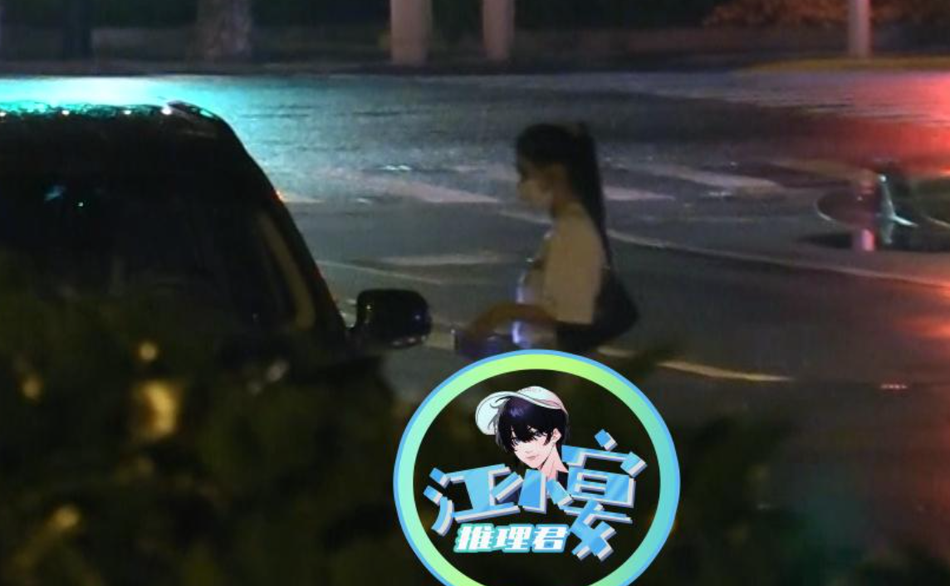 Đưa Thái Trác Nghi qua đường đón xe, hành động ga lăng của tài tử họ Vương nhận về 'cơn mưa lời khen' từ netizen.