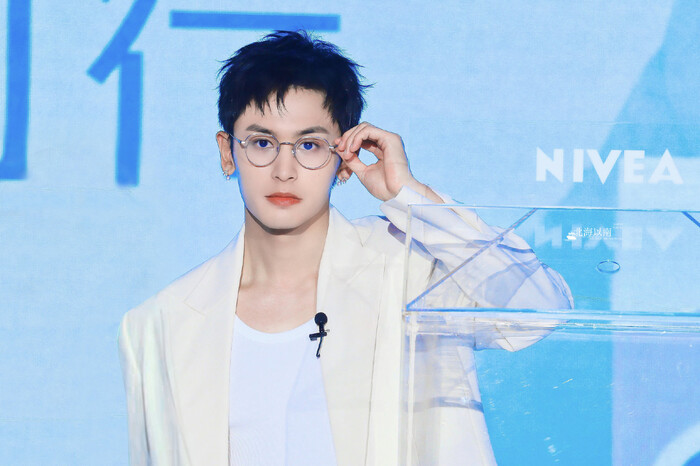 Trương Triết Hạn liên tục bị làm giả giấy tờ, phải nhờ cảnh sát vào cuộc điều tra - Ảnh 4 Trương Triết Hạn liên tục bị làm giả giấy tờ, phải nhờ cảnh sát vào cuộc điều tra - Ảnh 4