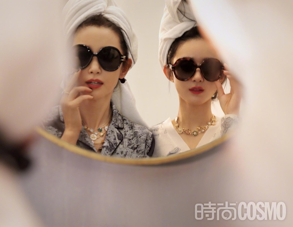 Lý Băng Băng 'cưa sừng làm nghé' khi đứng chung khung hình với Triệu Lệ Dĩnh 6 Lý Băng Băng 'cưa sừng làm nghé' khi đứng chung khung hình với Triệu Lệ Dĩnh 6
