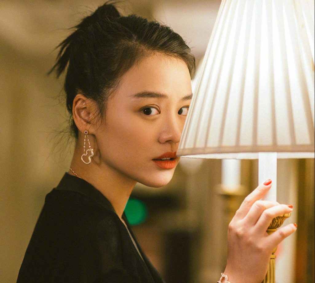 Chó săn đệ nhất Trung Quốc - Trác Vỹ tiết lộ danh sách những nữ nghệ sĩ 'sạch sẽ' nhất Cbiz 7 Chó săn đệ nhất Trung Quốc - Trác Vỹ tiết lộ danh sách những nữ nghệ sĩ 'sạch sẽ' nhất Cbiz 7